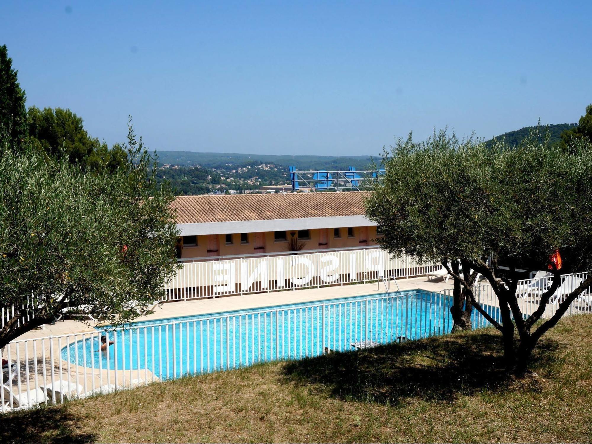 Logis Hotel Le Col De L'Ange Draguignan Exterior photo